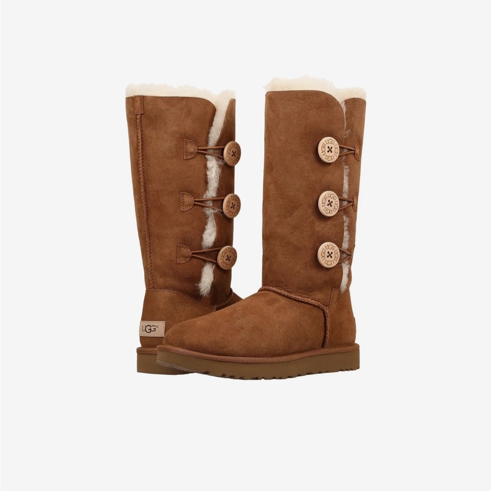 UGG Australia Women's Bailey Button Triplet II Size 10